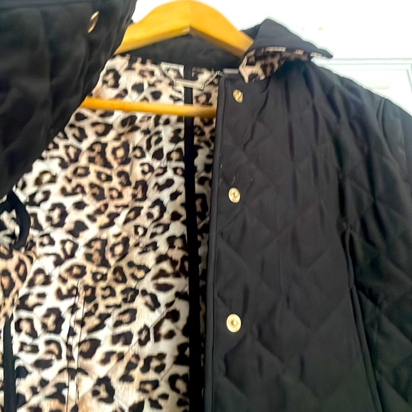 Quilted Black/leopard print Chicos jacket. - Picture 2 of 3